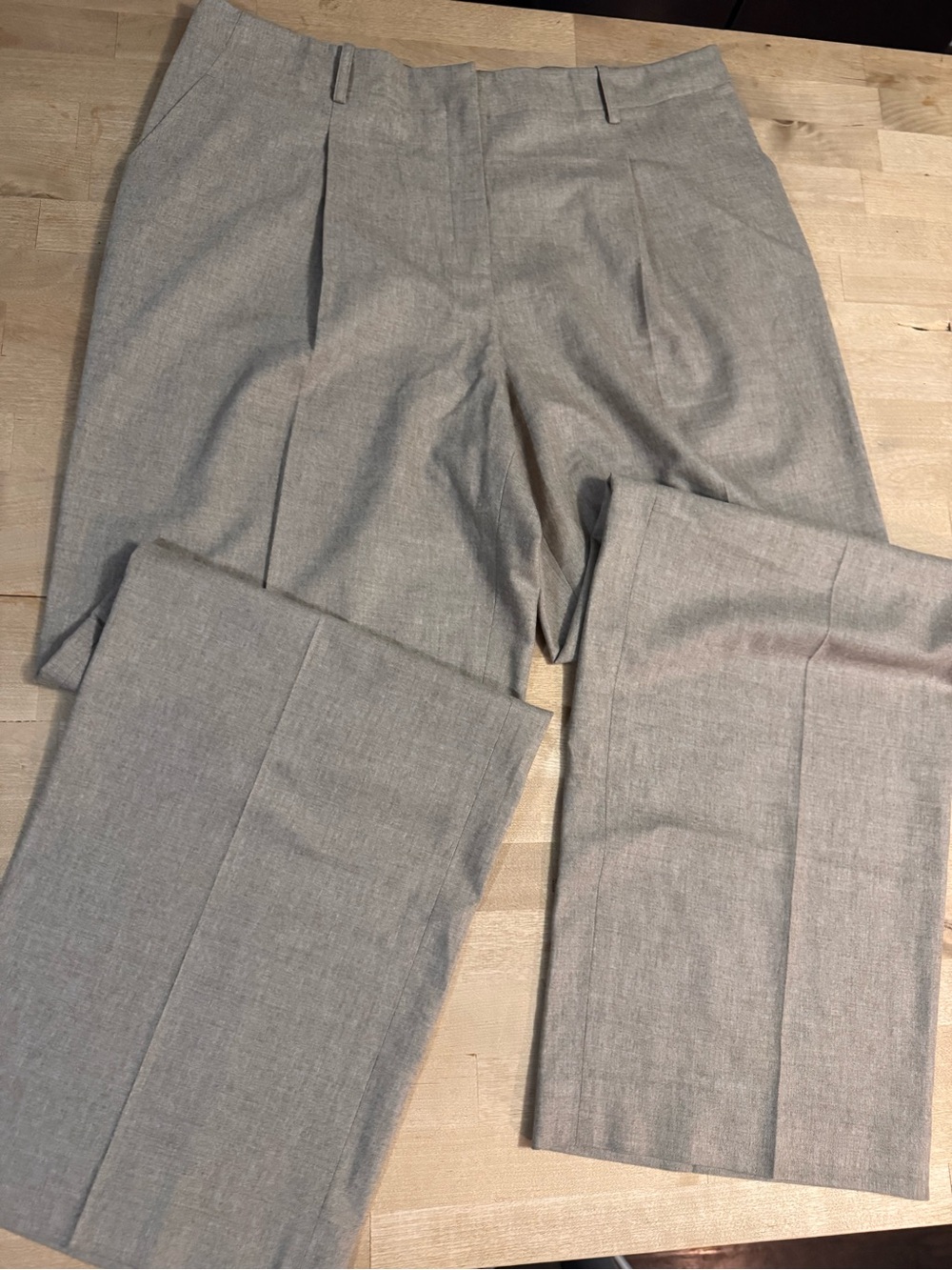 Lafayette 148 New York wool cashmere high waisted Pleated Dress Trousers
